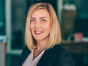Оксана Мельникова — менеджер по работе с клиентам NM Economista
